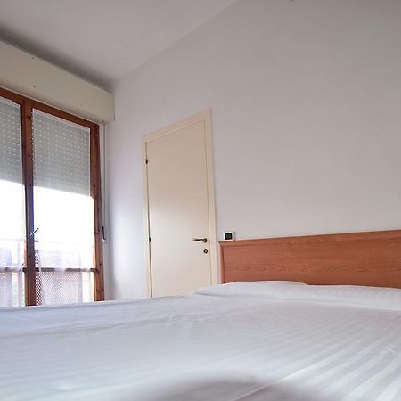 סניגליה Residence Avana מראה חיצוני תמונה
