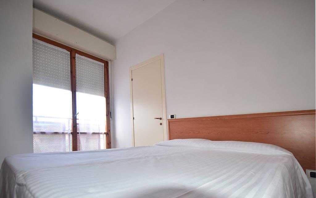 סניגליה Residence Avana מראה חיצוני תמונה