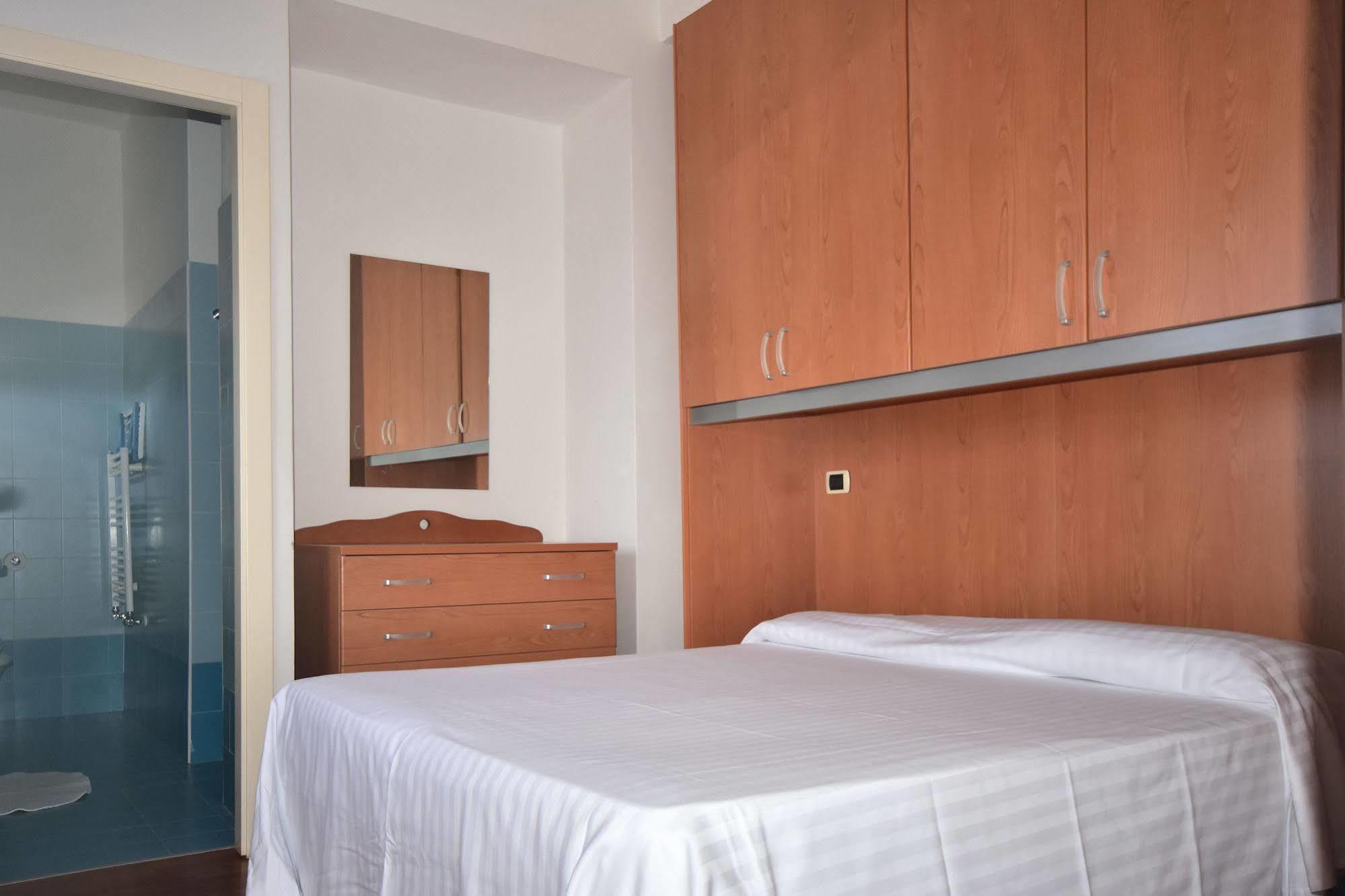 סניגליה Residence Avana מראה חיצוני תמונה