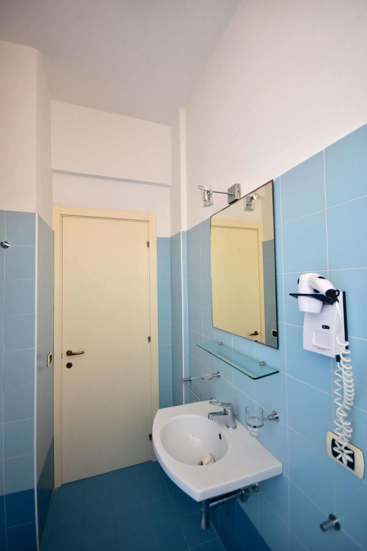 סניגליה Residence Avana מראה חיצוני תמונה